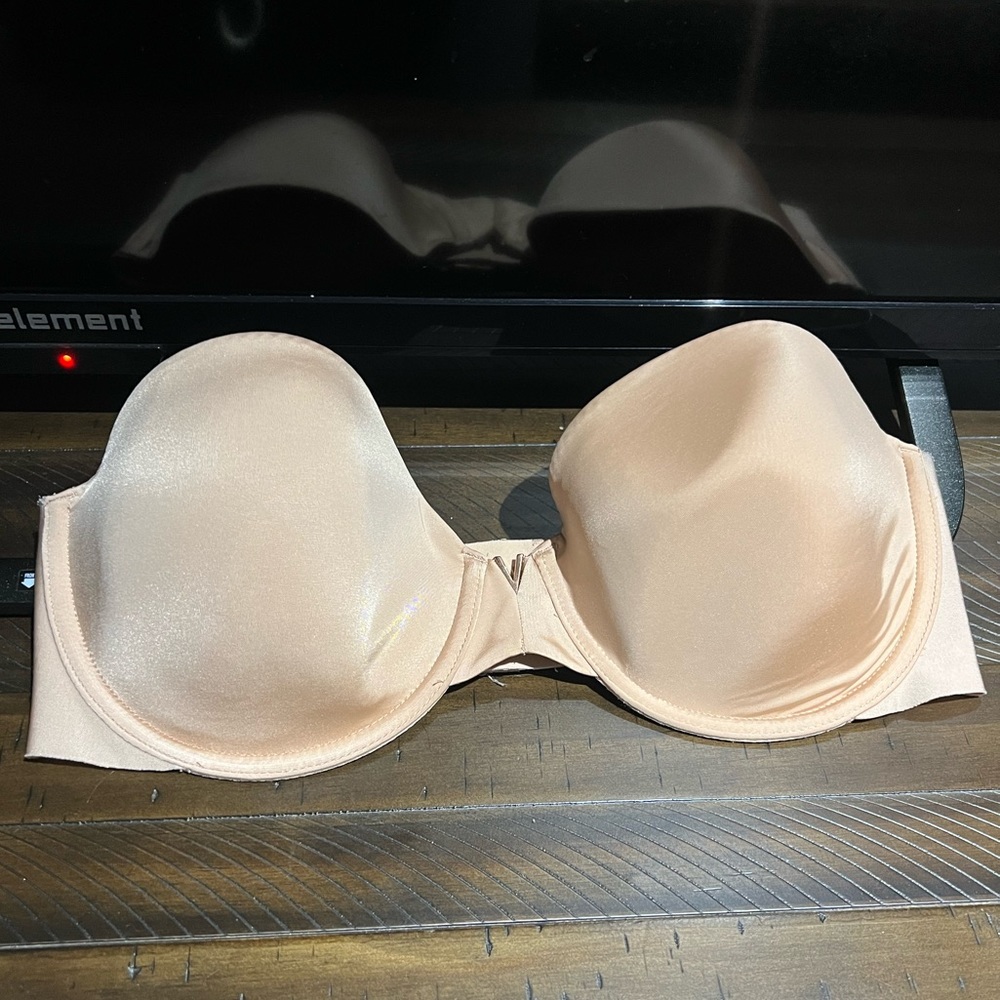 Victoria Secret Strapless Bra